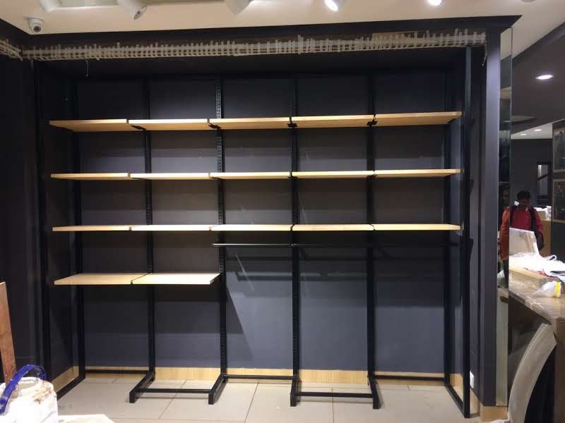 Retail showroom furniture